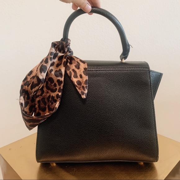 Steve Madden Handbag W/Cheetah scarf 🖤 - Picture 2 of 4